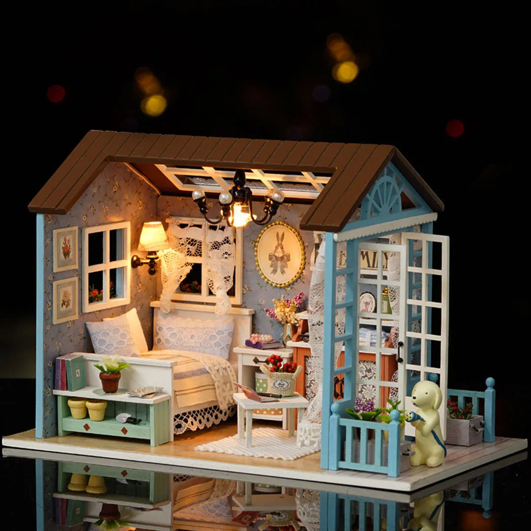 Christmas Times Mini Doll House Kit