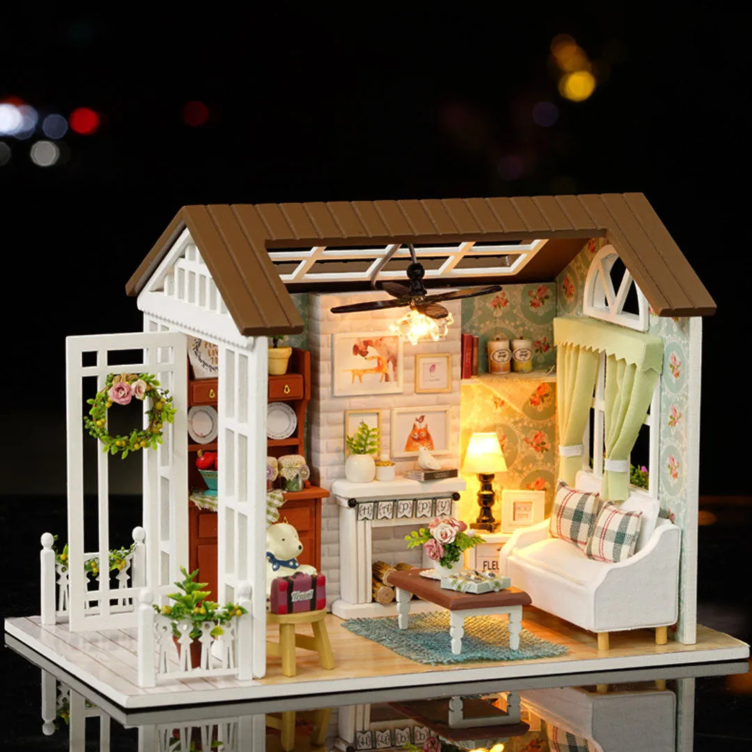 Christmas Times Mini Doll House Kit