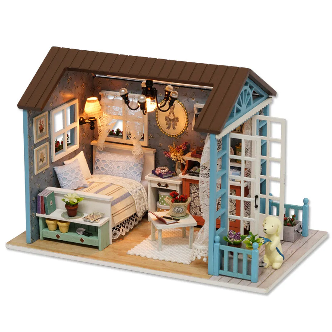 Christmas Times Mini Doll House Kit