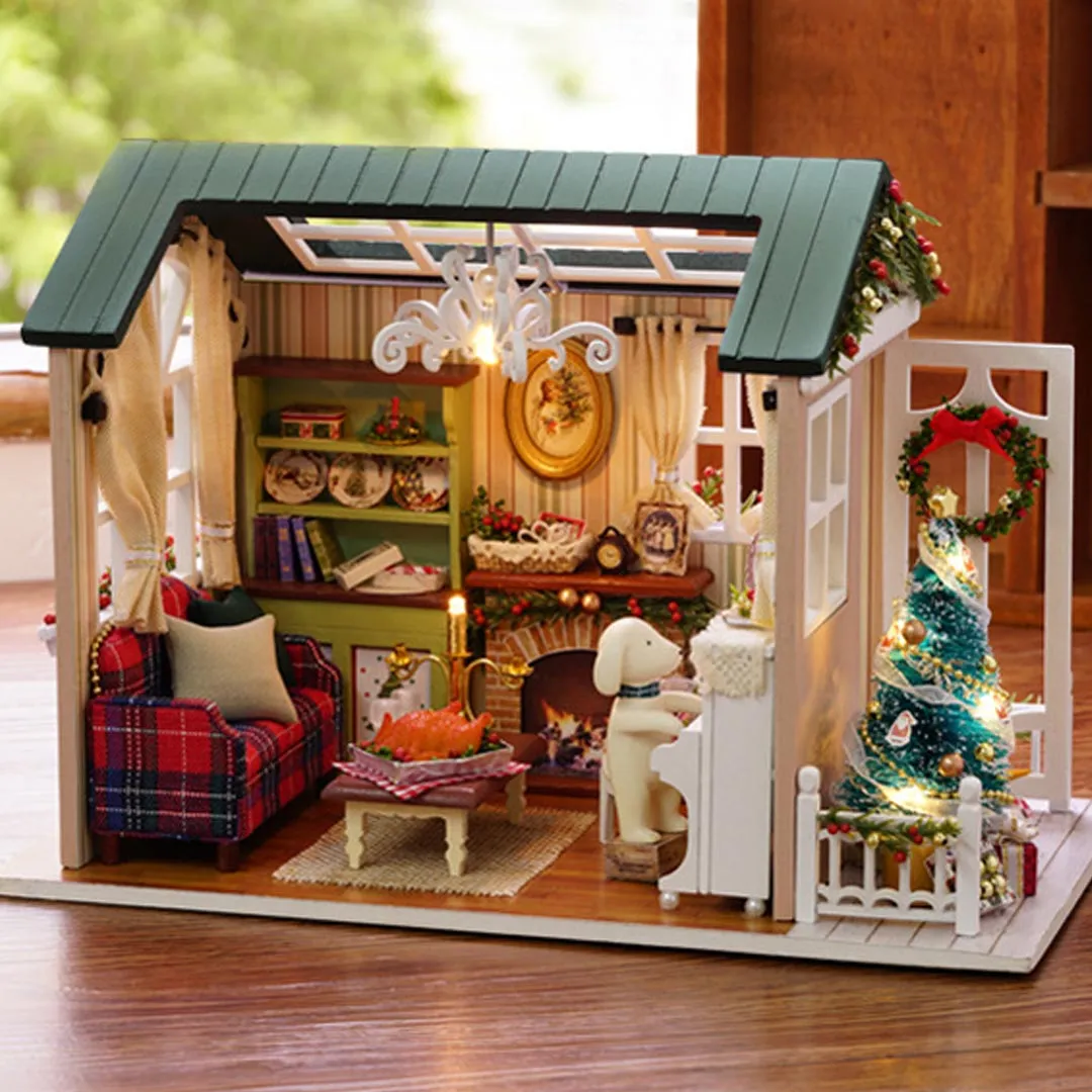 Christmas Times Mini Doll House Kit