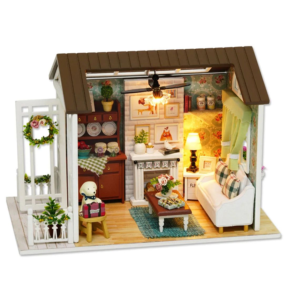 Christmas Times Mini Doll House Kit